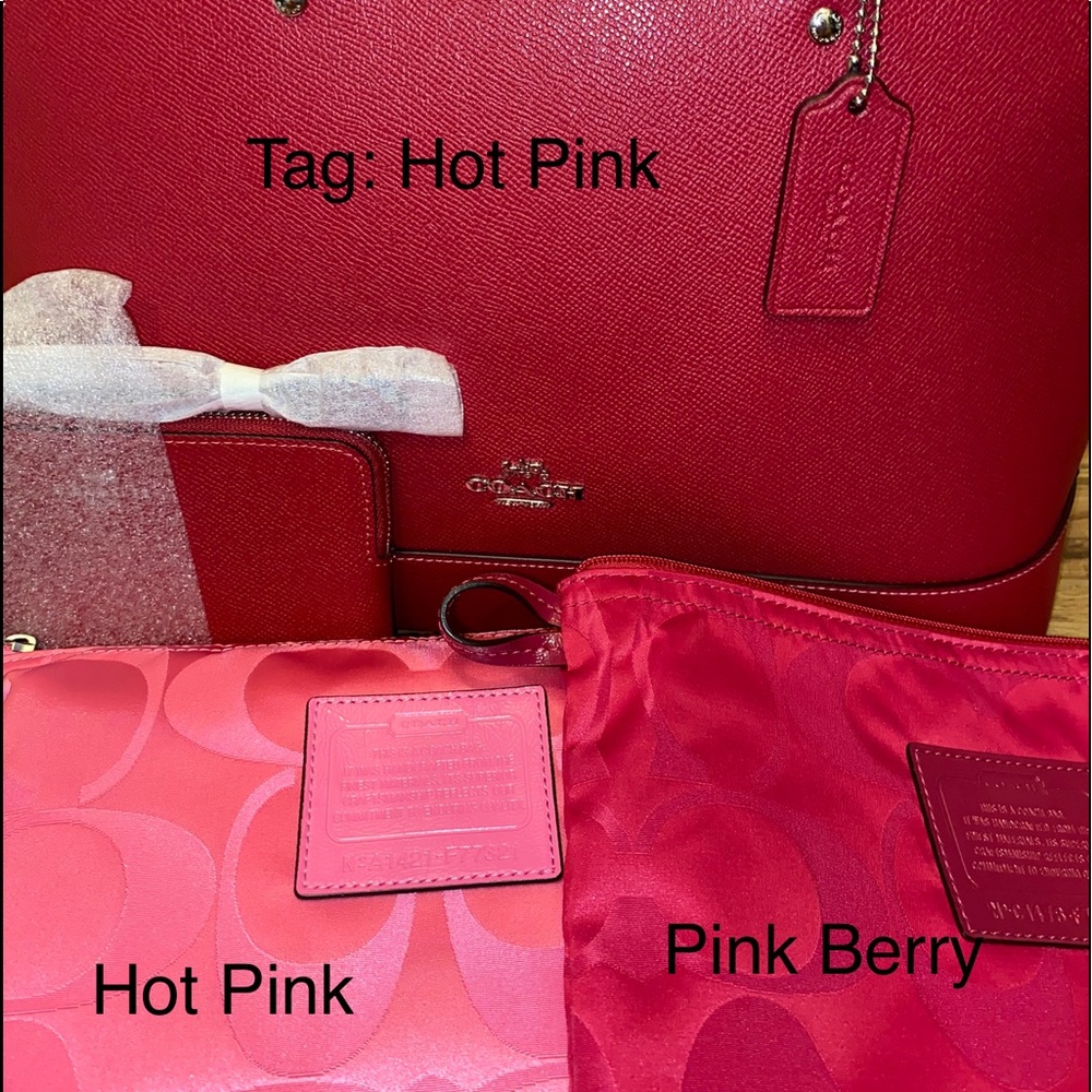 🌶Coach Crossgrain Leather Purse & Wristlet🌶 - Picture 12 of 13